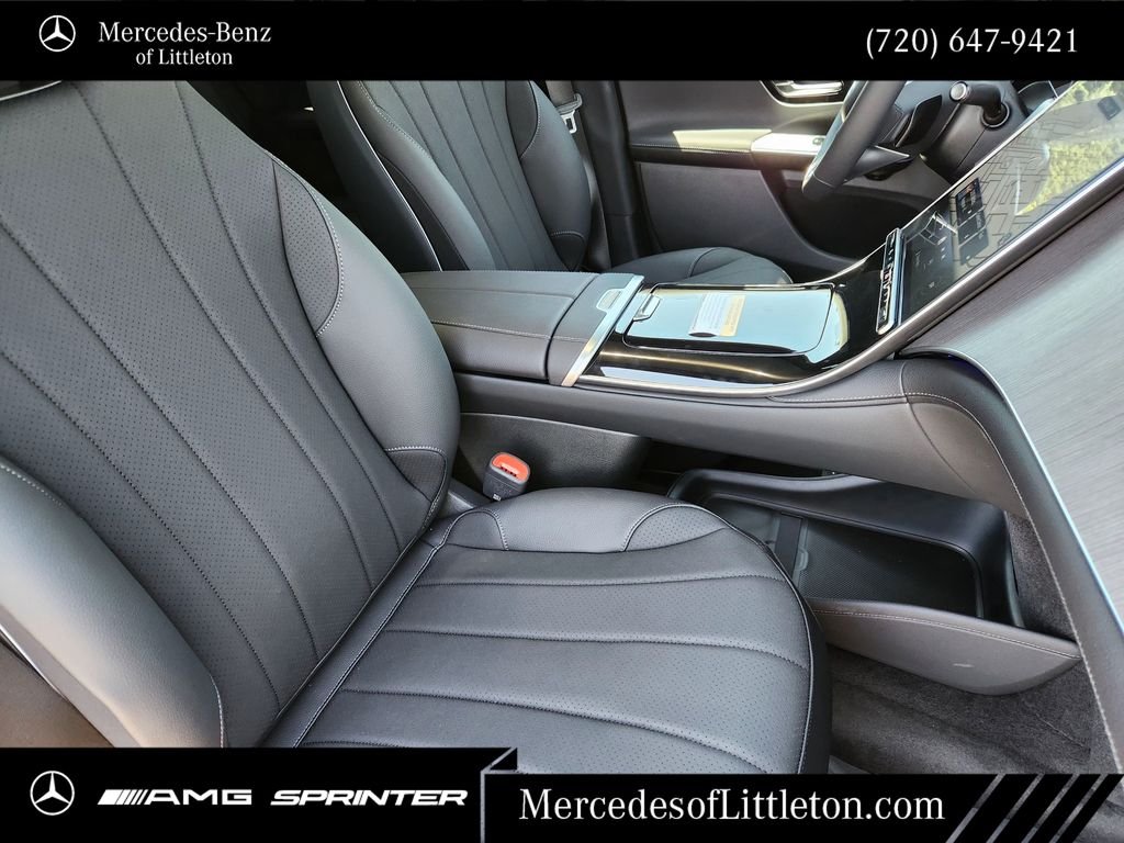 New 2026 Black Mercedes-Benz 320 SUV image 13