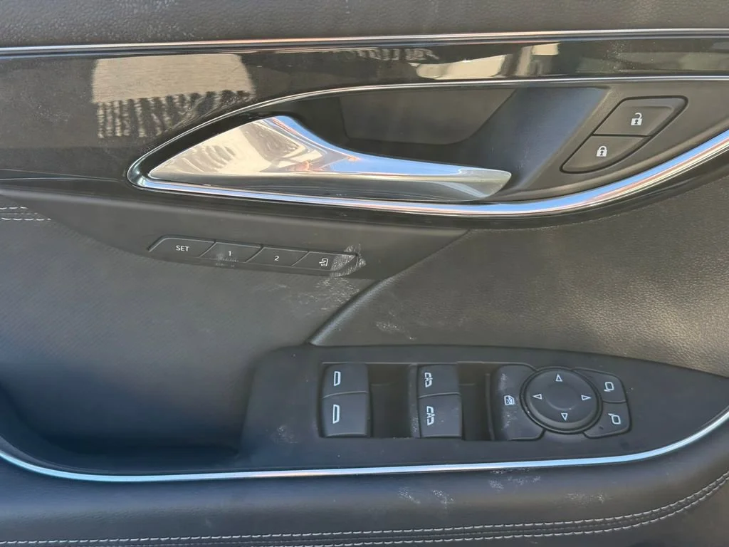 New 2026 Summit White Buick Preferred image 17