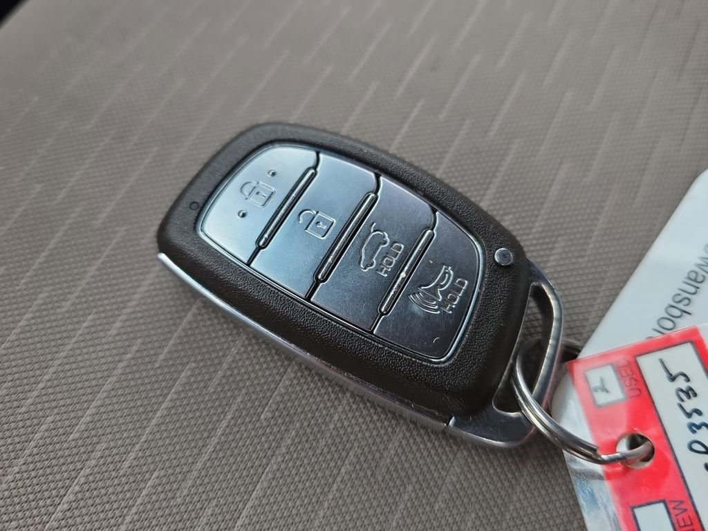 Used 2020 Red Hyundai Sport image 36