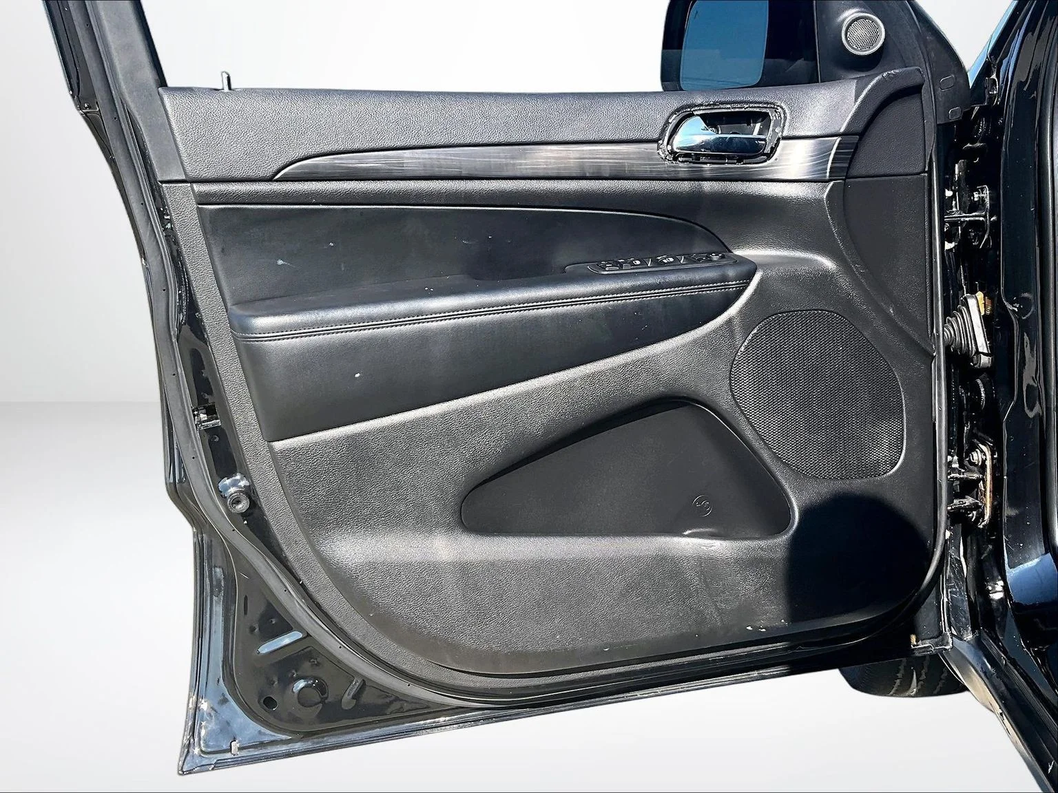 Used 2018 Black Jeep Limited image 23