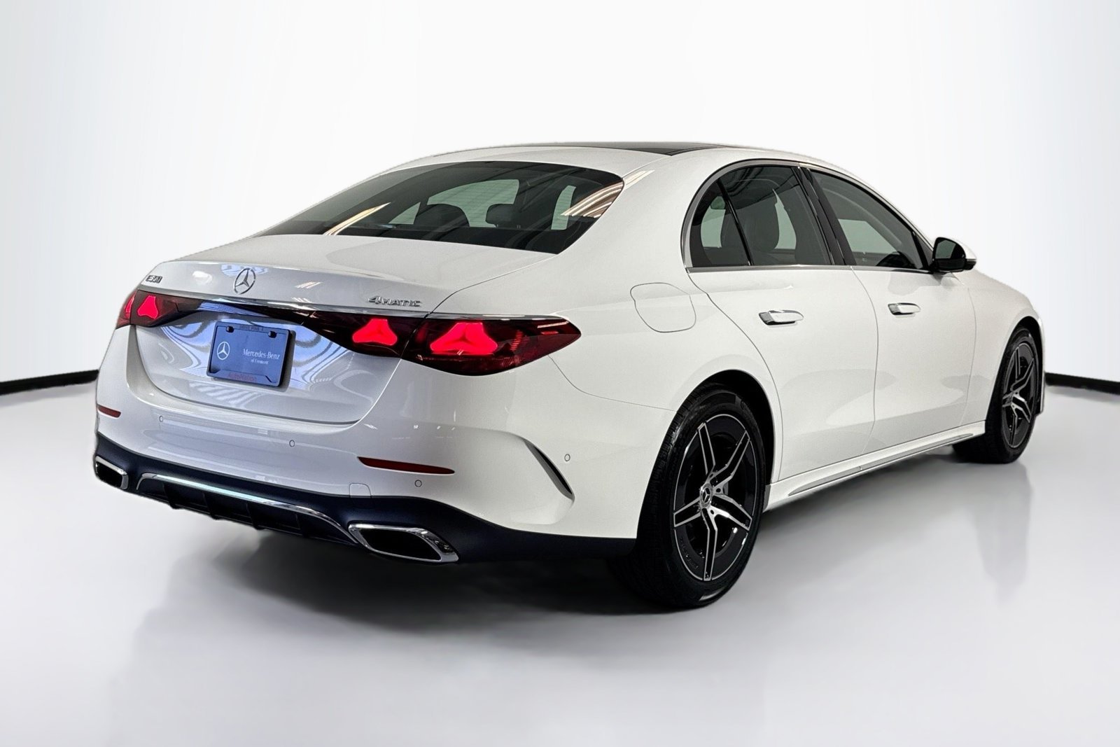 New 2026 Polar White Mercedes-Benz E 350 image 5