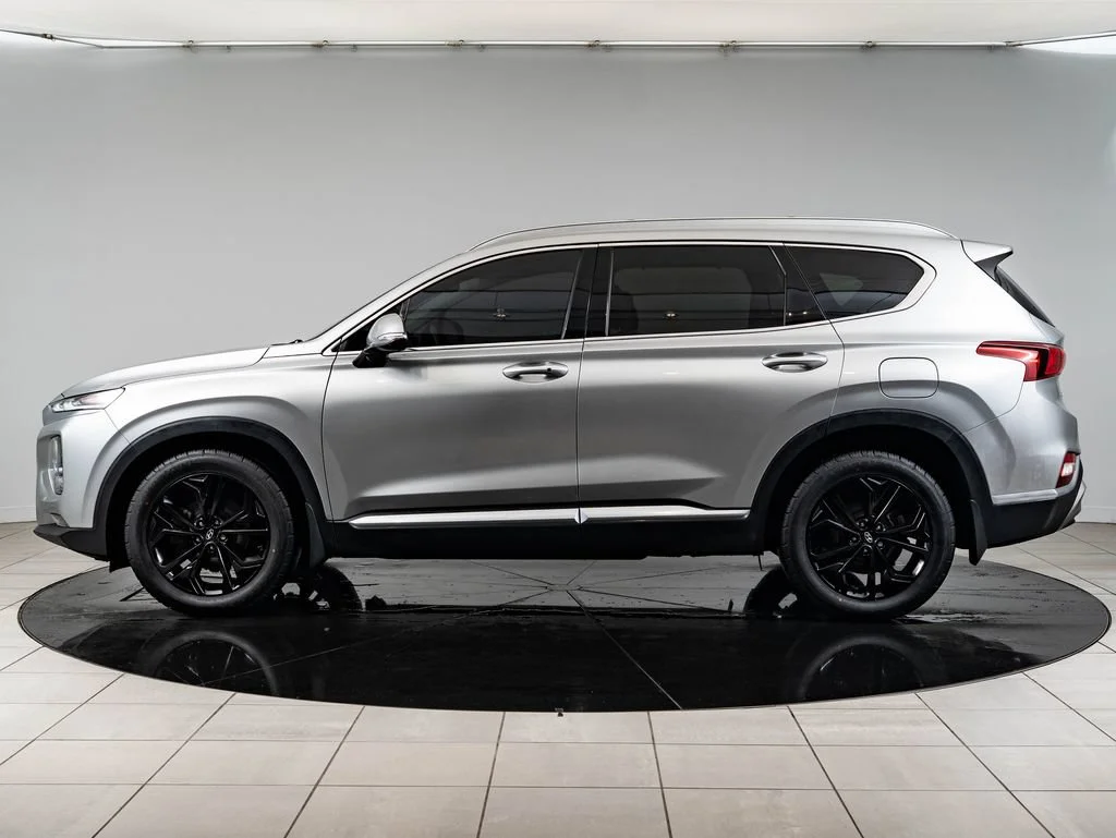 Used 2020 Shimmering Silver Pearl Hyundai SEL image 5