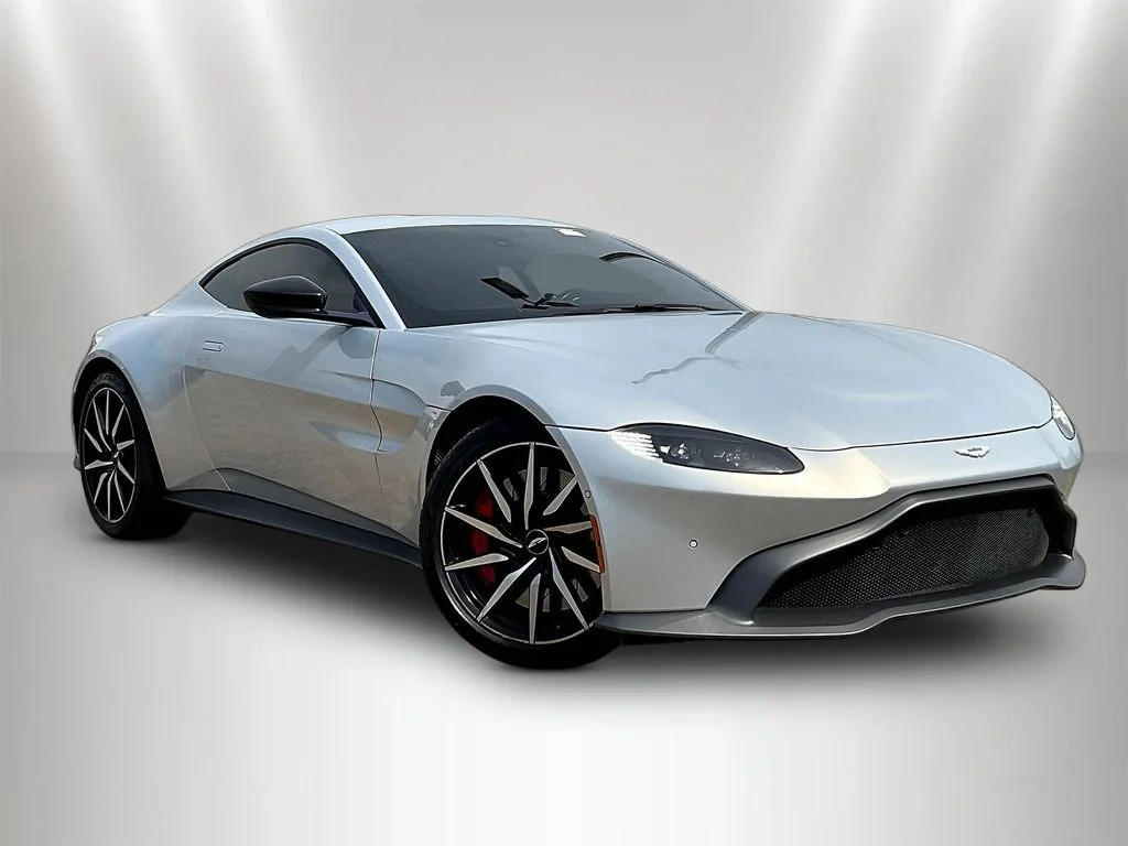 Used 2020  Aston Martin  image 3