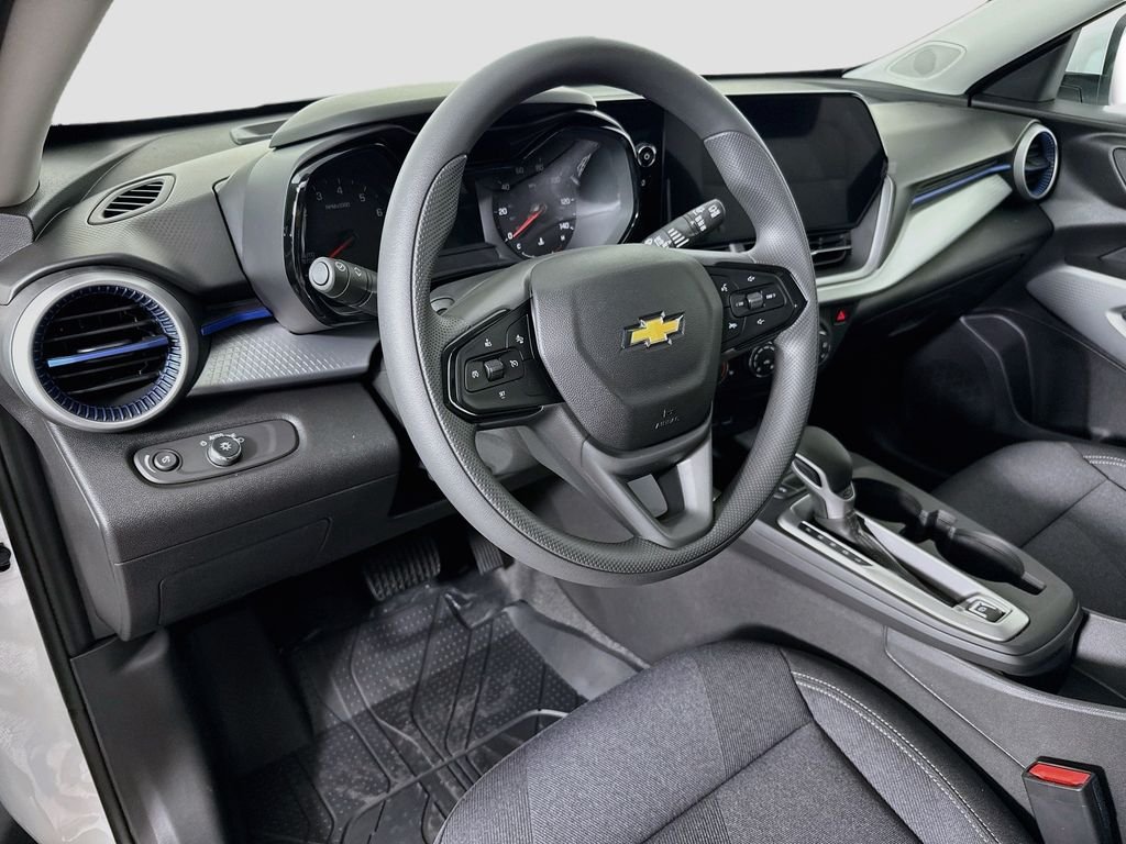 2026 Chevrolet Trax LS - Photo 9