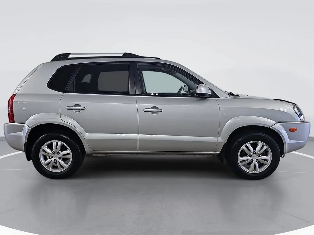 Used 2009 Hyundai Tucson GLS with VIN KM8JM12B59U955049 for sale in Davison, MI