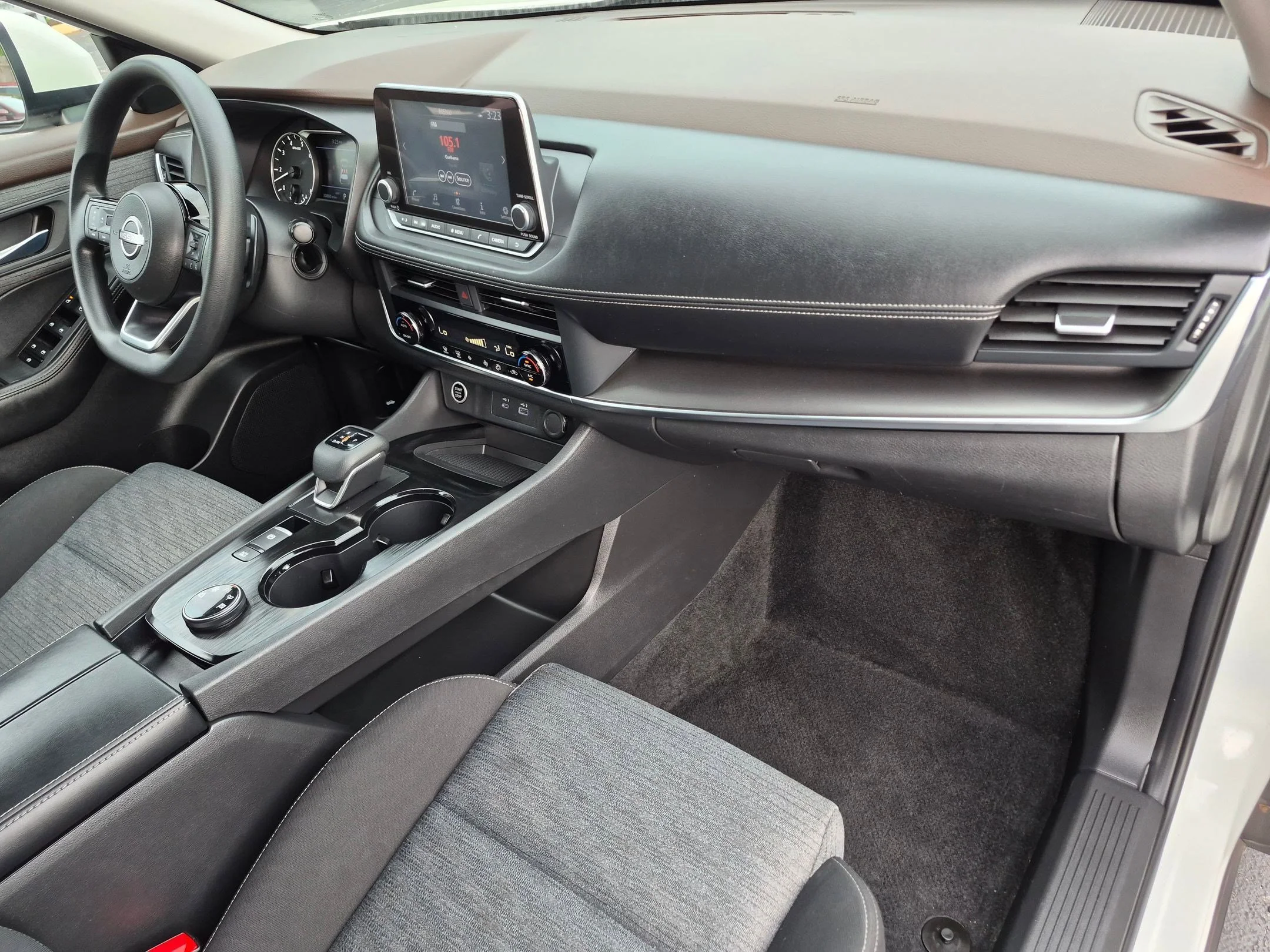 Used 2023 Pearl White Tricoat Nissan SV image 27
