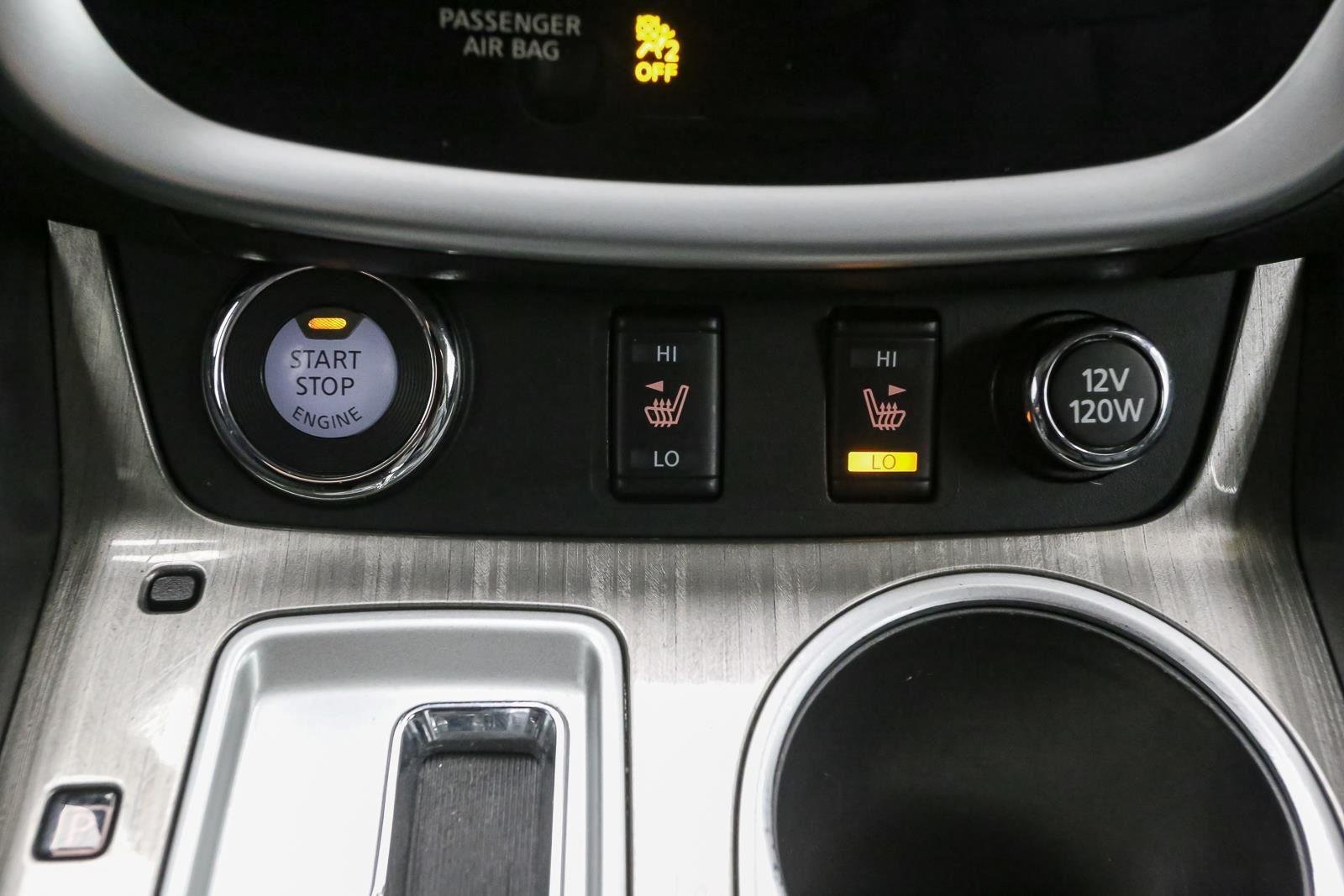 Used 2017 Pearl White Nissan SL image 36