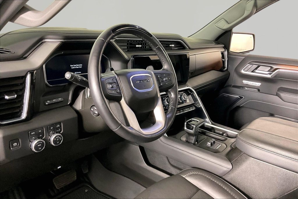 Used 2025 Blue GMC Denali image 16