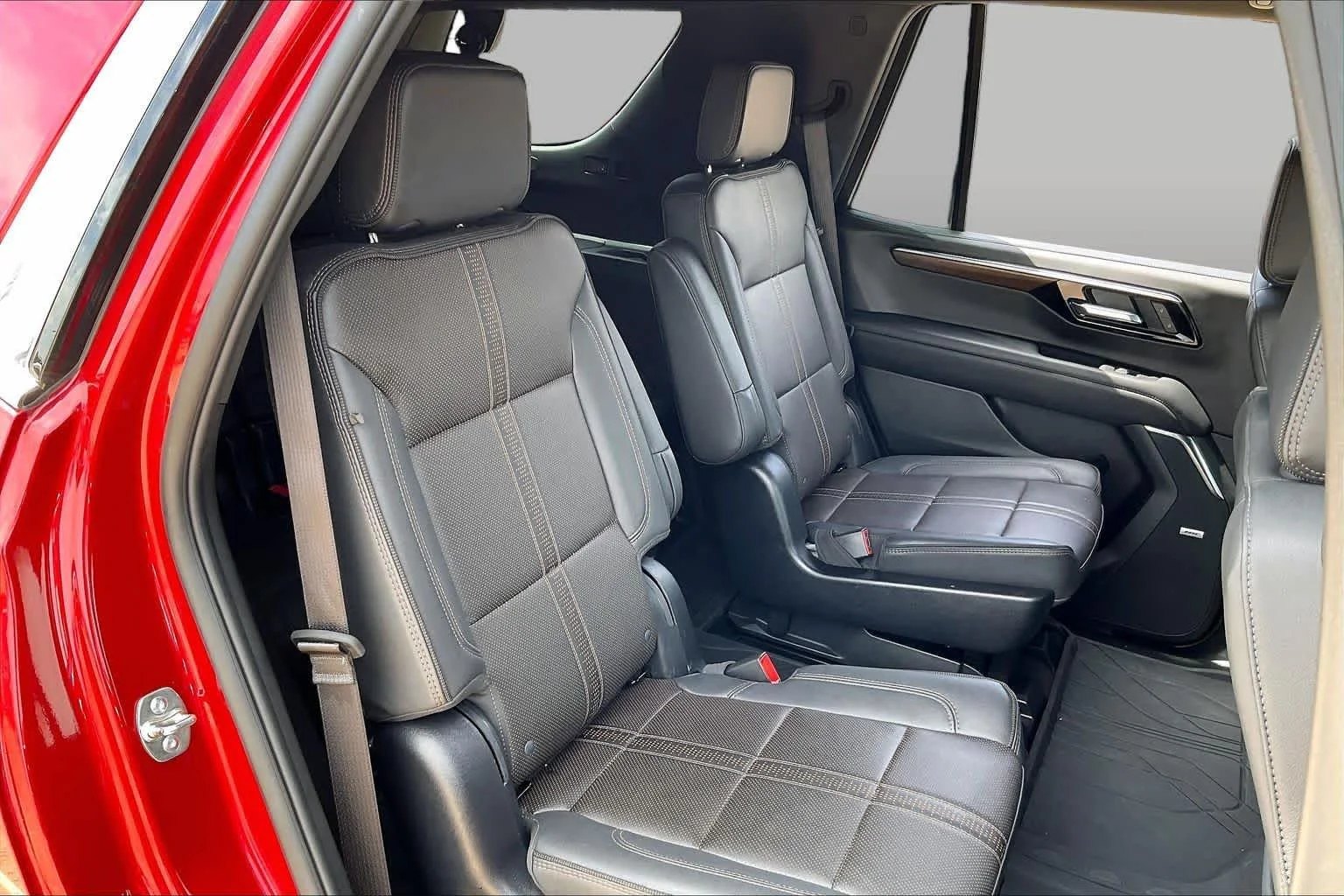 Used 2025 Radiant Red Tintcoat Chevrolet High Country image 41