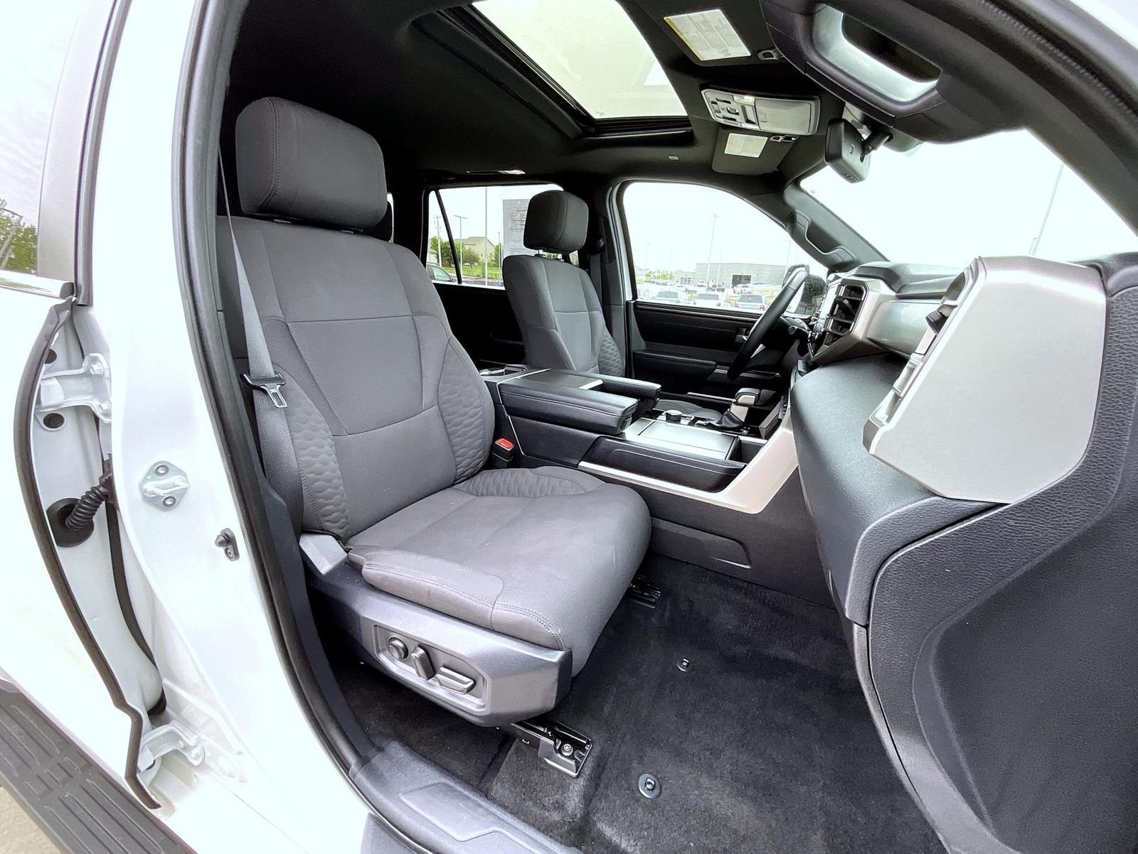 Used 2025 White Toyota SR5 image 16