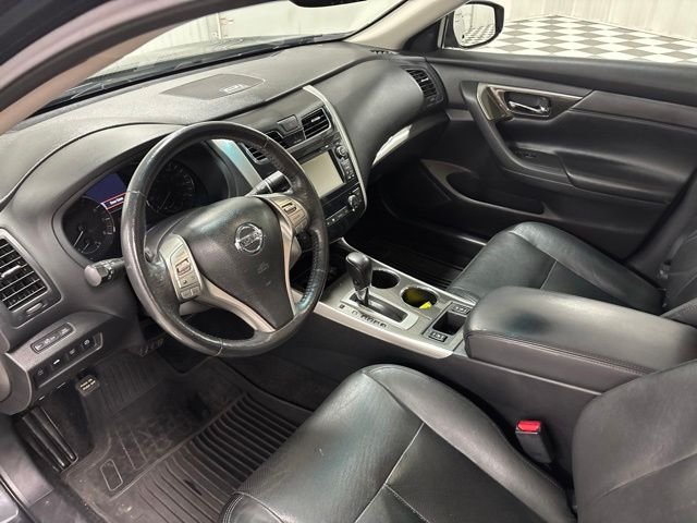 Used 2014 Blue Nissan 2.5 SL image 8