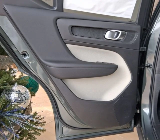 2026 Volvo XC40 Plus - Photo 21