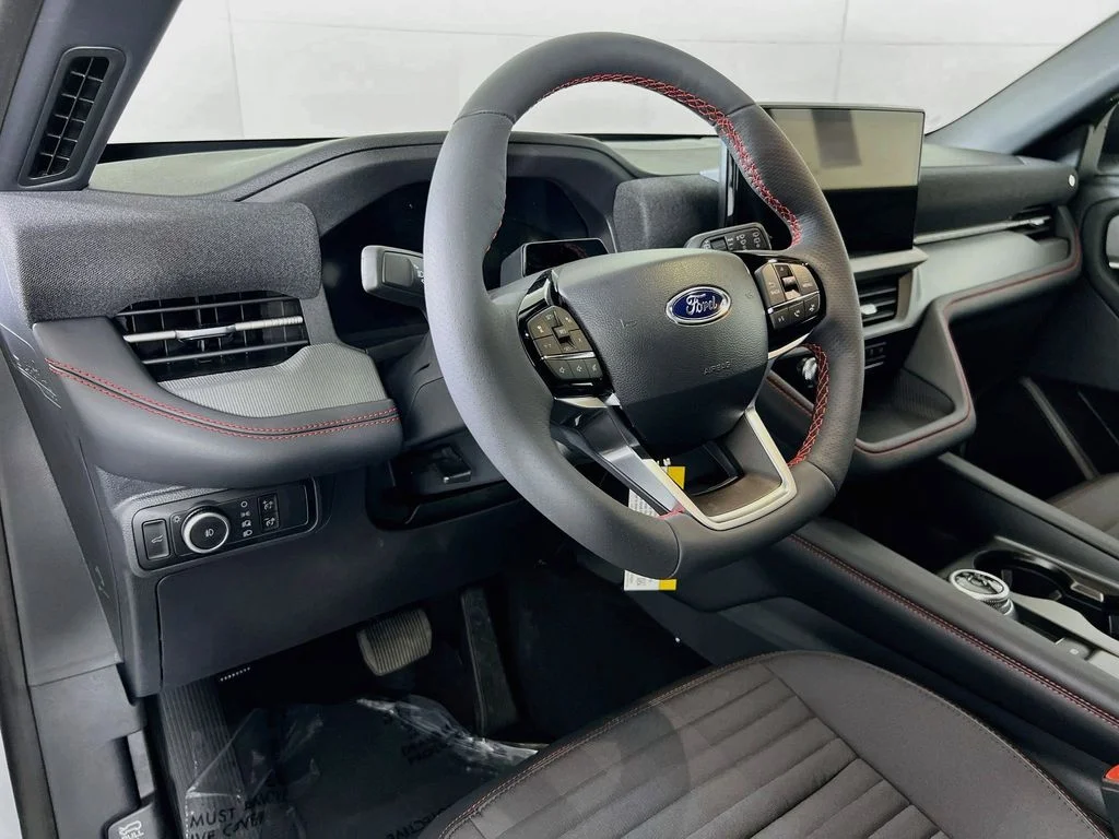 New 2026 Space White Metallic Ford ST-Line image 3