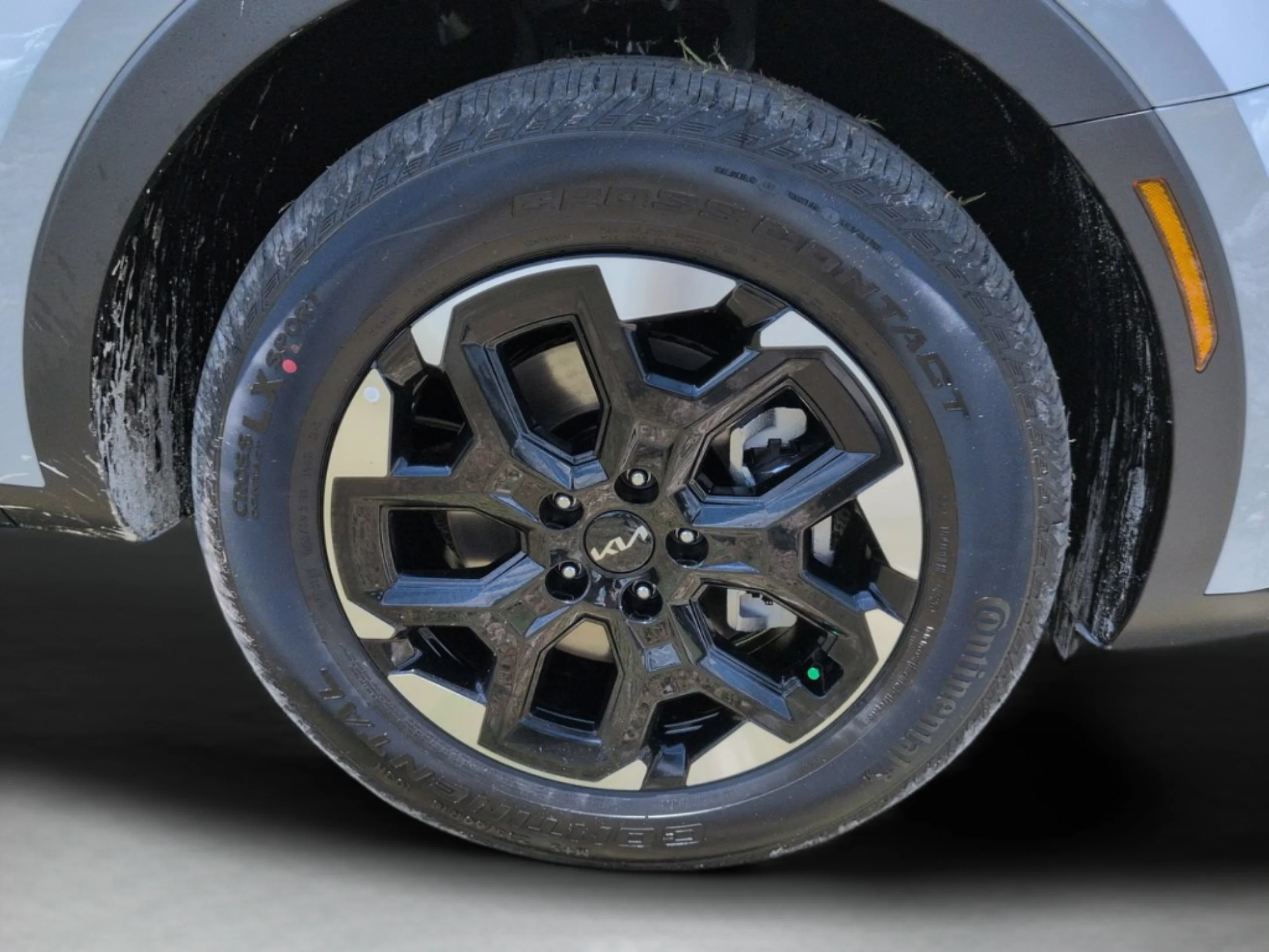 New 2026 Wolf Gray Kia S image 48