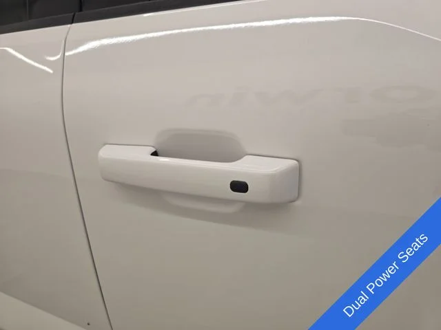 New 2026 Star White Metallic Tri-Coat Ford Platinum® image 8