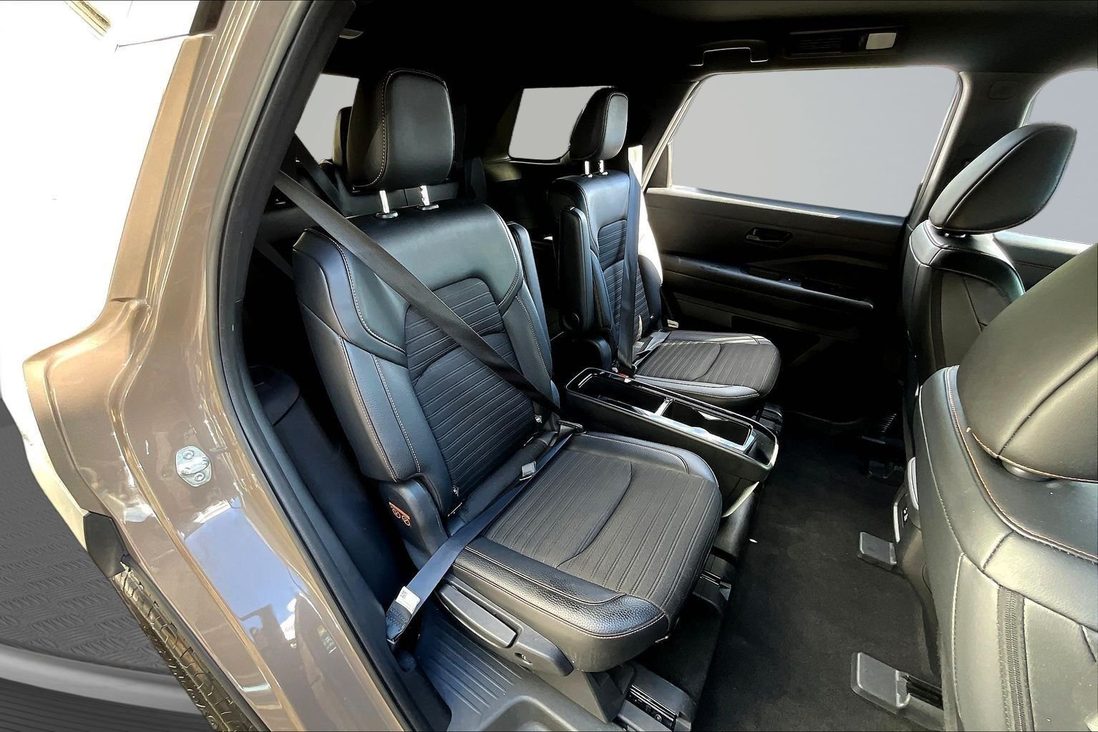 Used 2023 Beige Nissan Rock Creek image 27
