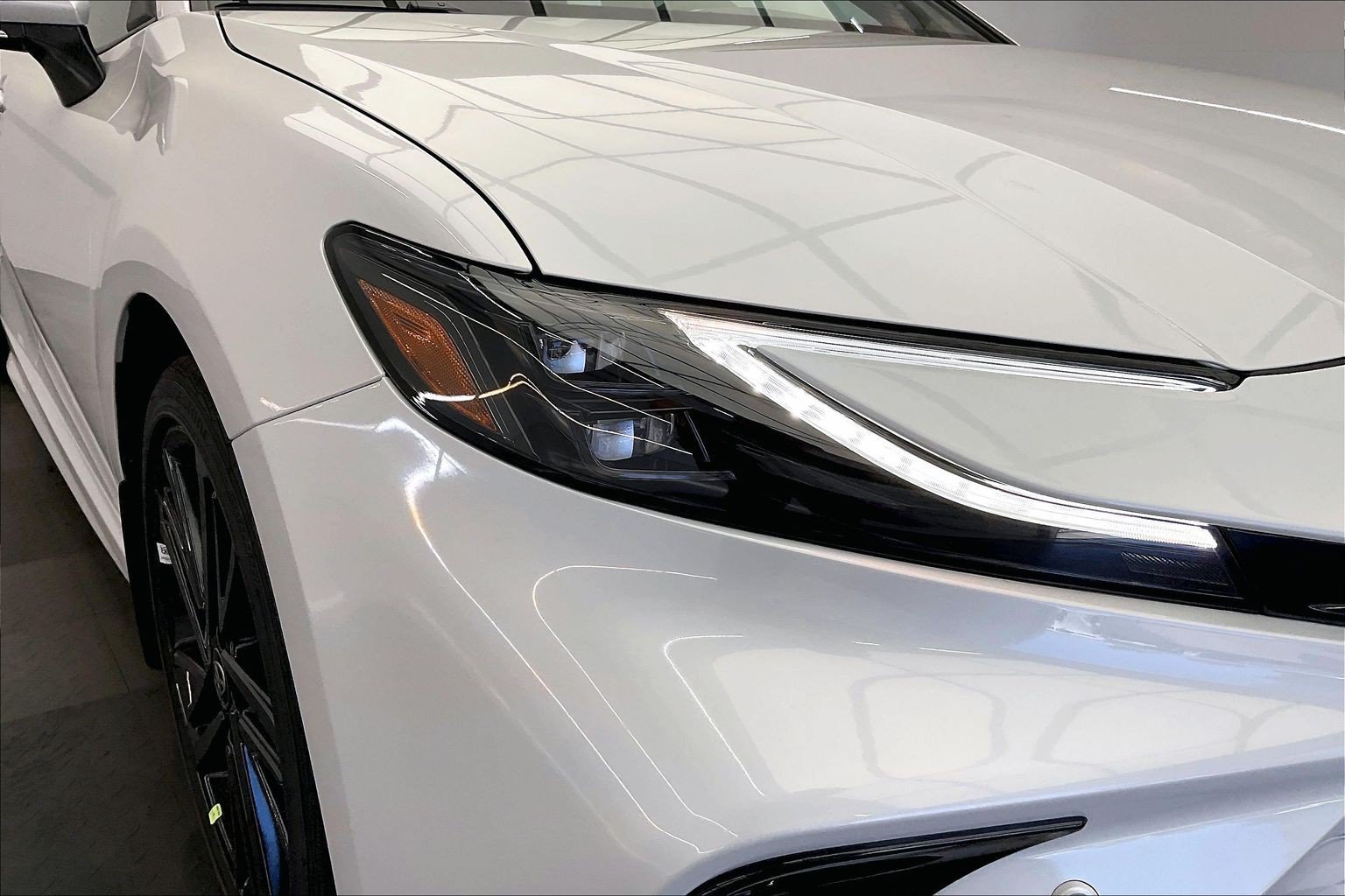 New 2026 Wind Chill Pearl Toyota XSE image 15