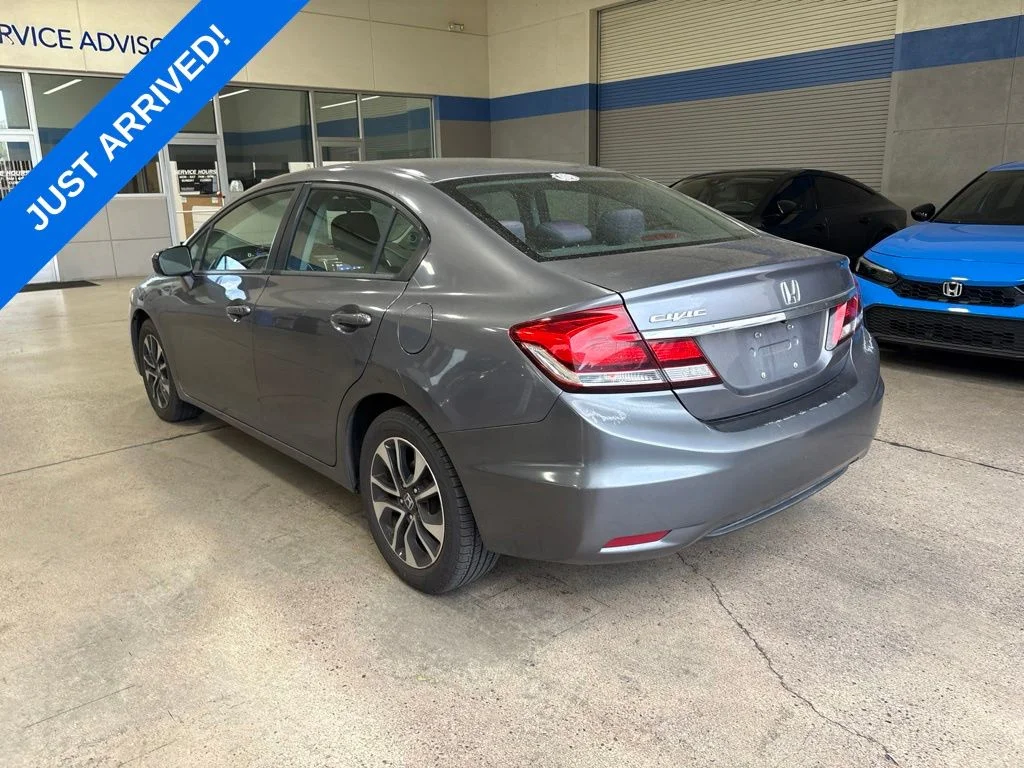 Used 2014 Modern Steel Metallic Honda EX image 4