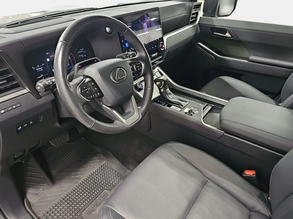 Used 2024 INCOGNITO Lexus 550 Overtrail image 18