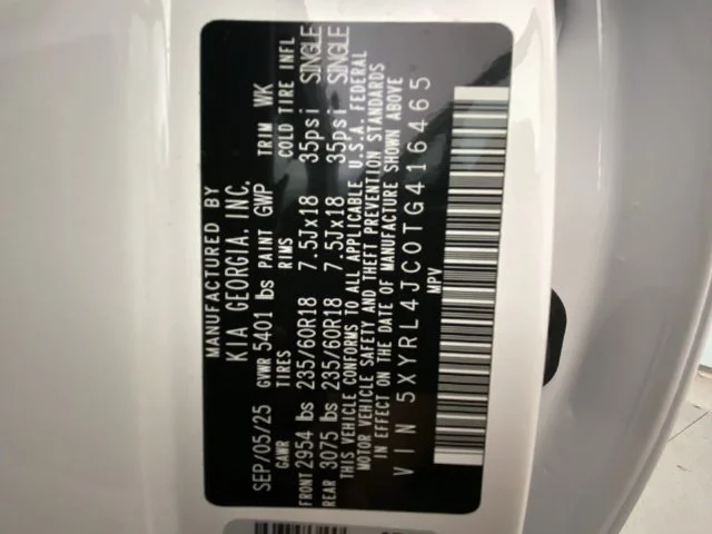 Used 2026 White Kia S image 29