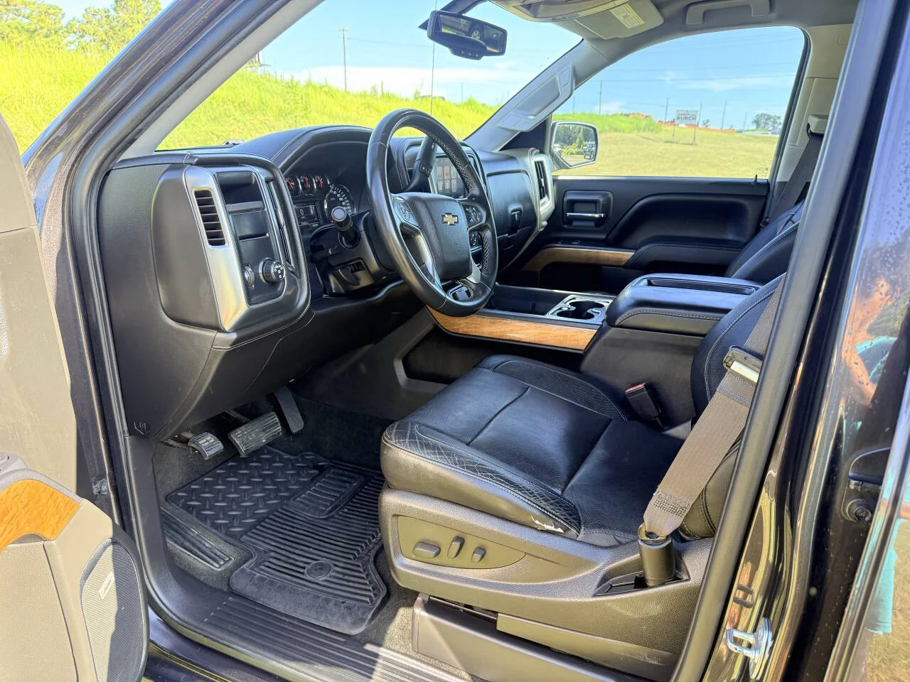 Used 2014 Gray Chevrolet LTZ 4x2 4dr Crew Cab 5.8 ft. SB image 23