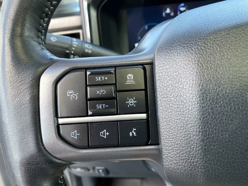 Used 2024 Silver Metallic Ford Lariat image 24