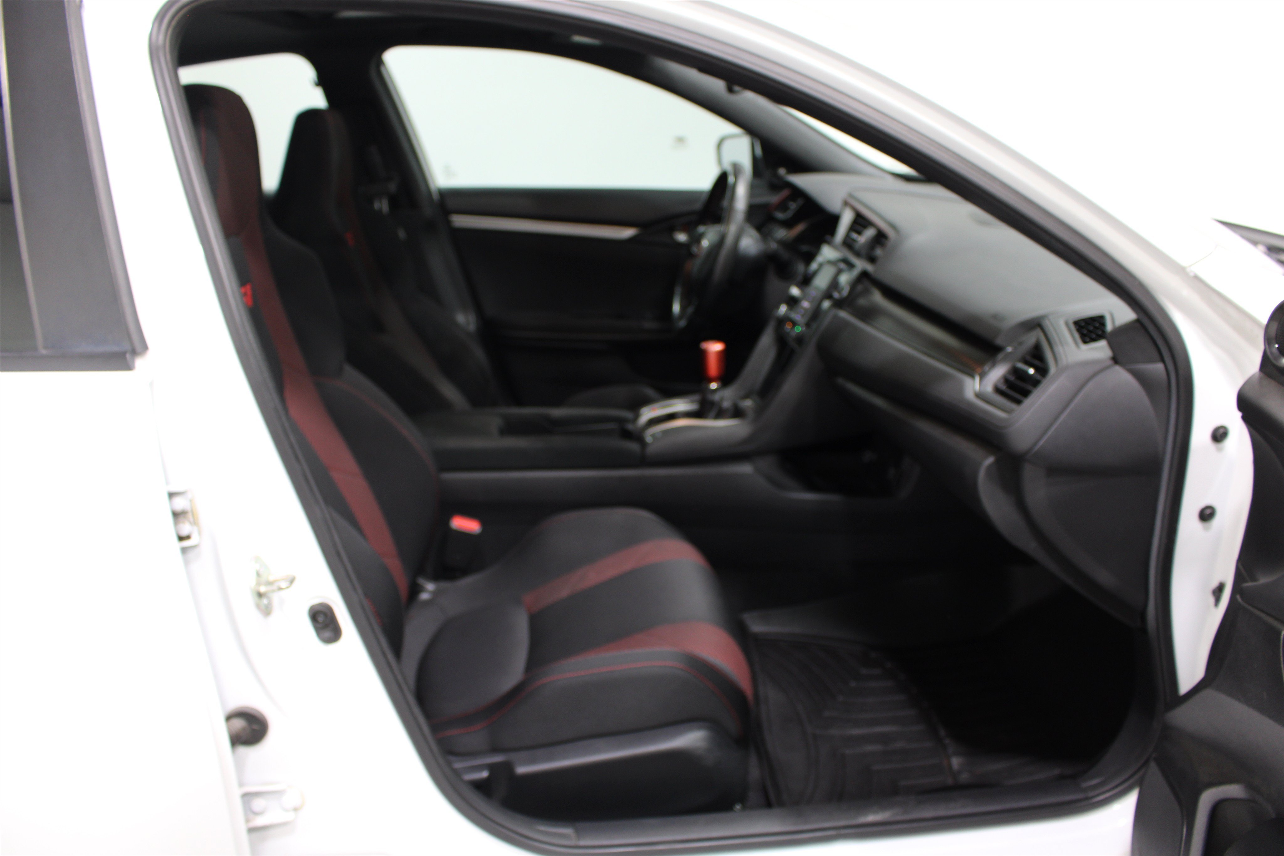 Used 2020 Platinum White Pearl Honda  image 23