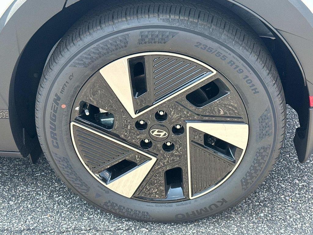 2025 Hyundai IONIQ 5 SEL - Photo 12