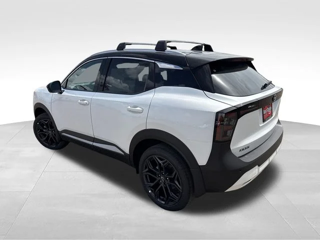 New 2027 Aspen White TriCoat / Super Black Two-tone Nissan SR image 5