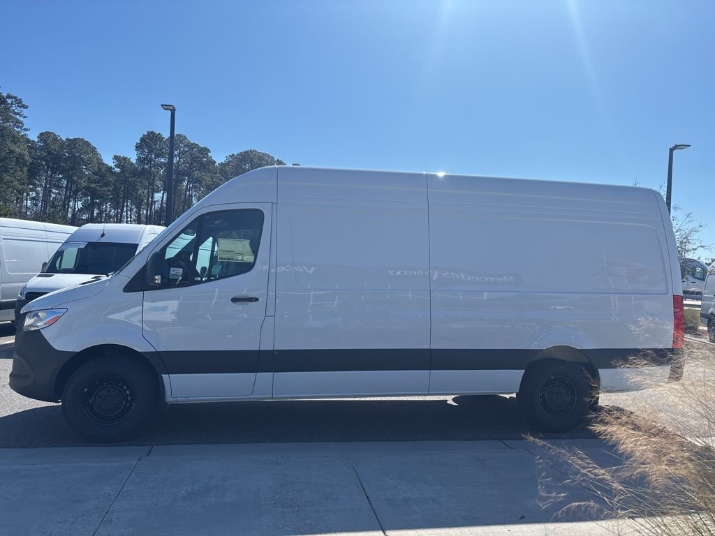 New 2026 Arctic White Mercedes-Benz Cargo 170 WB image 6