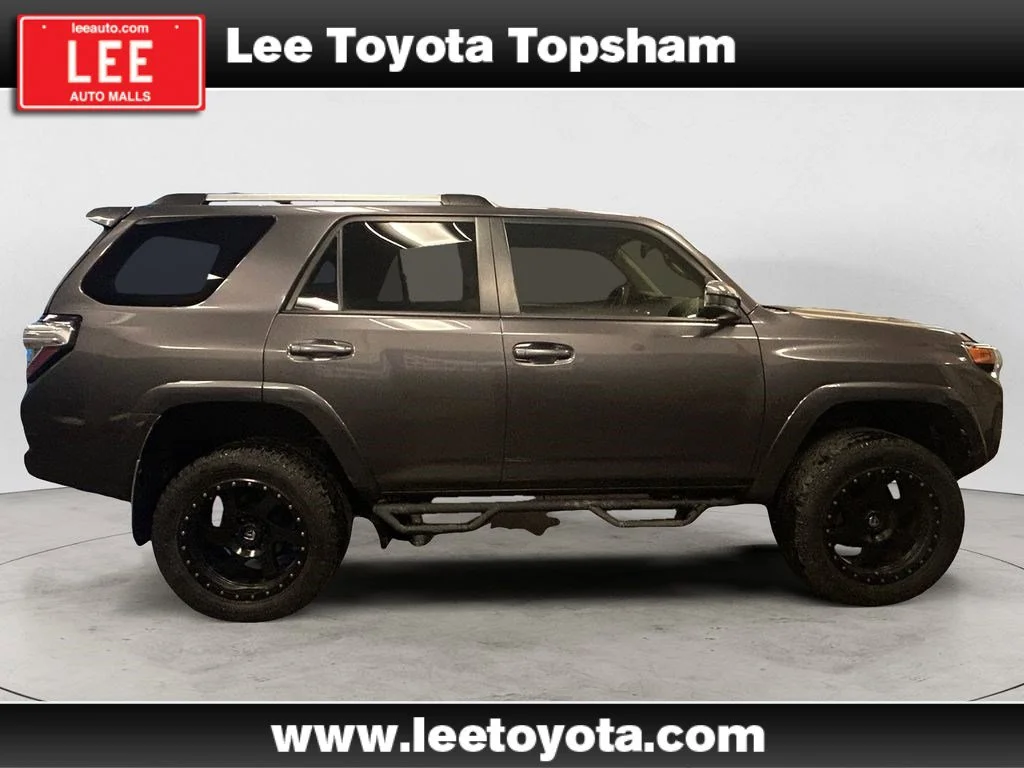 Used 2016 Magnetic Gray Metallic Toyota Trail image 6