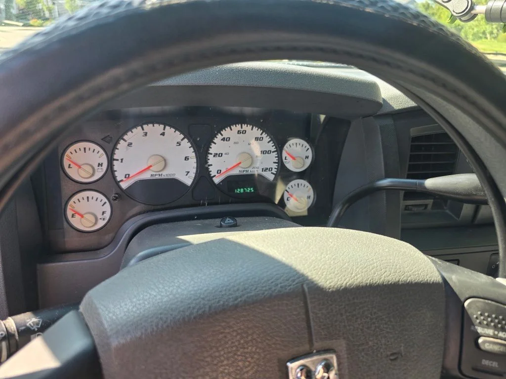 Used 2008 White Dodge ST image 3