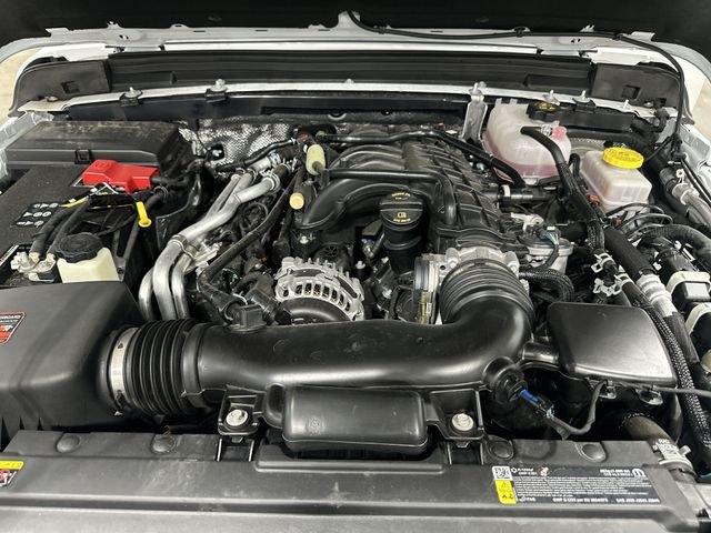 Used 2025 White Jeep Sahara image 22