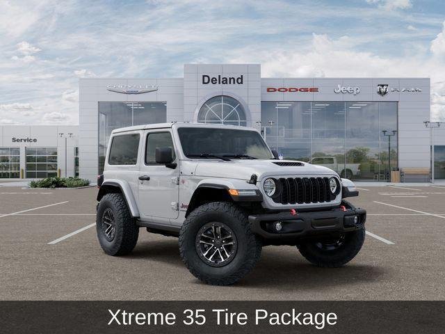 New 2026 Bright White Clear-Coat Exterior Paint Jeep Rubicon image 5