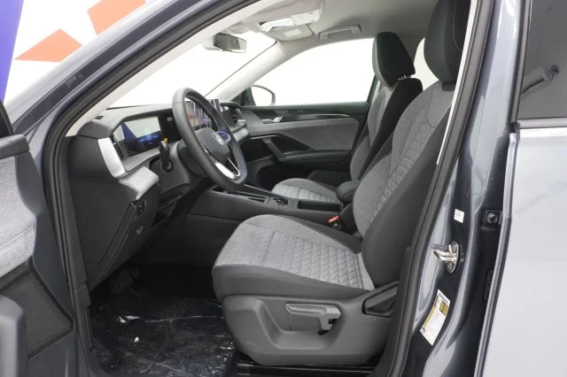 New 2026 Platinum Gray Metallic Volkswagen S image 15