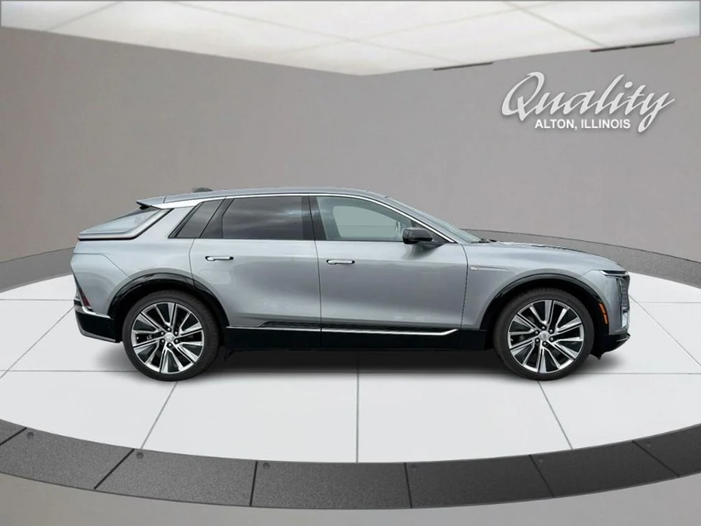 Used 2025 Cadillac LYRIQ Luxury 3 with VIN 1GYKPTRL0SZ309978 for sale in Alton, IL
