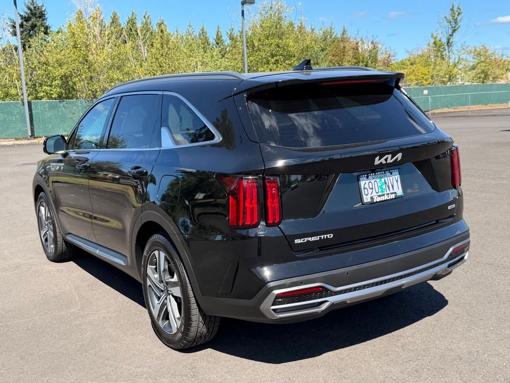 Used 2023 Aurora Black Kia SX Prestige image 6