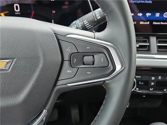 Used 2025 Gray Chevrolet LT Front-Wheel Drive image 17