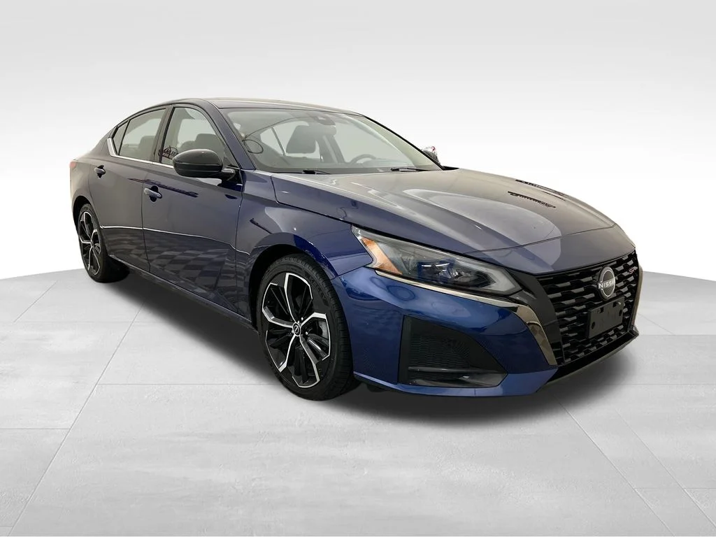 Used 2024 Blue Nissan 2.5 SR image 8