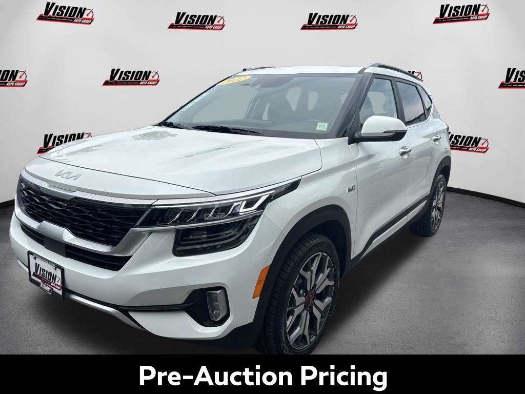 Used 2022 White Kia SX image 1