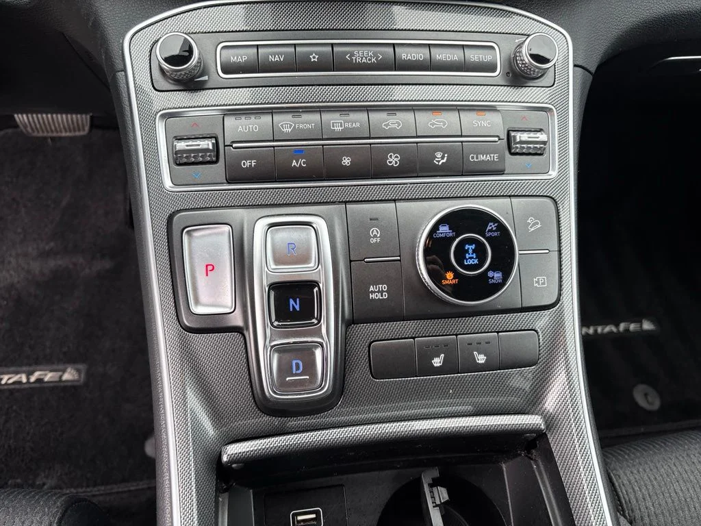Used 2023 White Hyundai SEL image 15