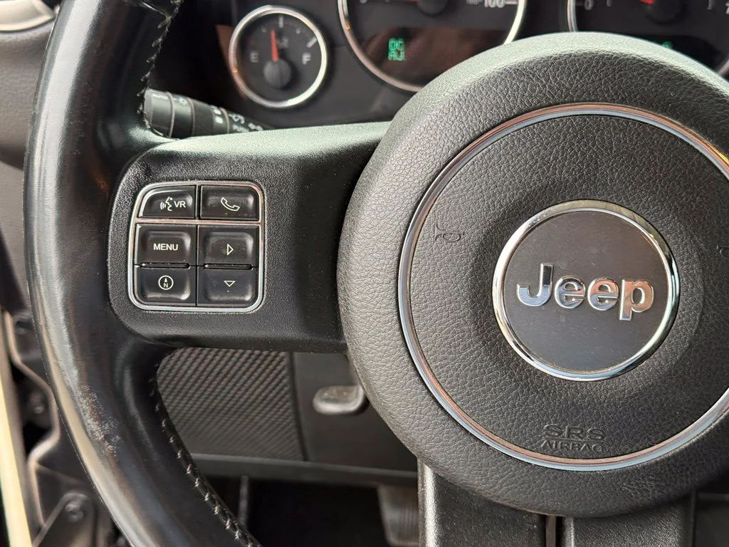 Used 2014 Gray Jeep Unlimited Sahara image 15