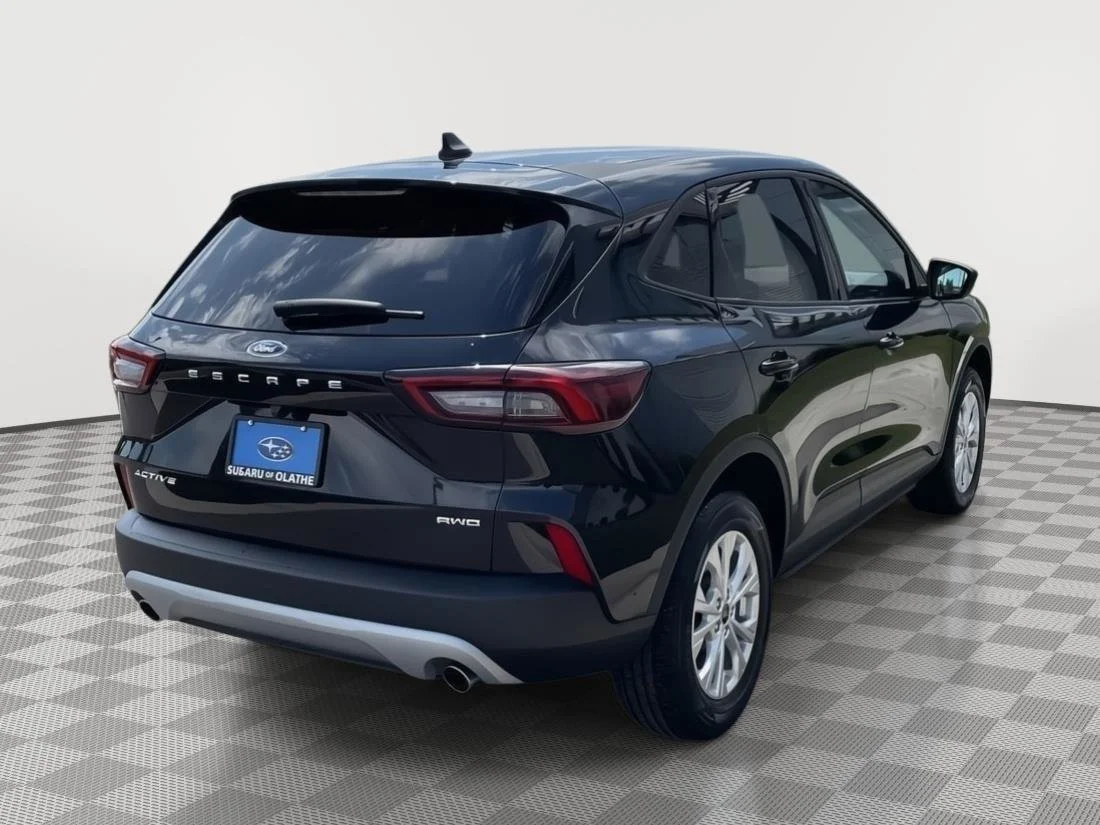 Used 2025 Agate Black Ford Active image 12