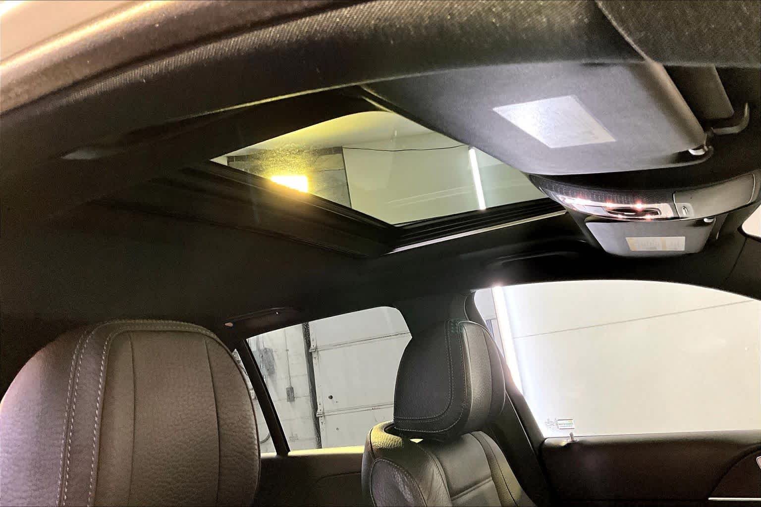 Used 2021 Polar White Mercedes-Benz GLE 450 image 14