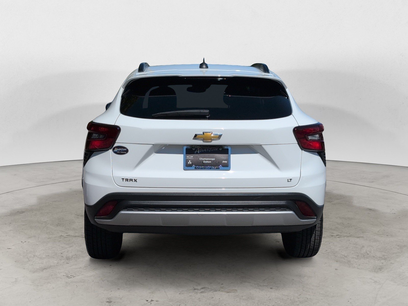 Used 2025 Summit White Chevrolet LT image 4