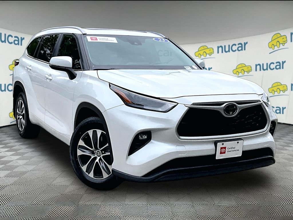 Used 2023 Beige Toyota XLE image 1