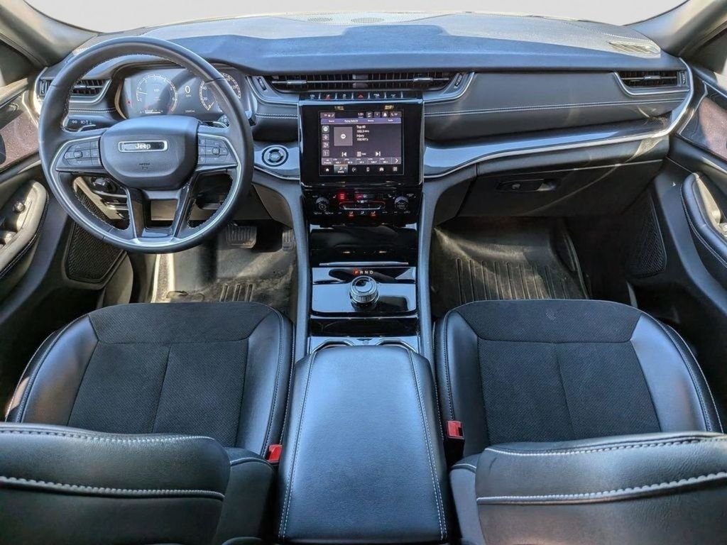 Used 2023 White Jeep Altitude X image 22