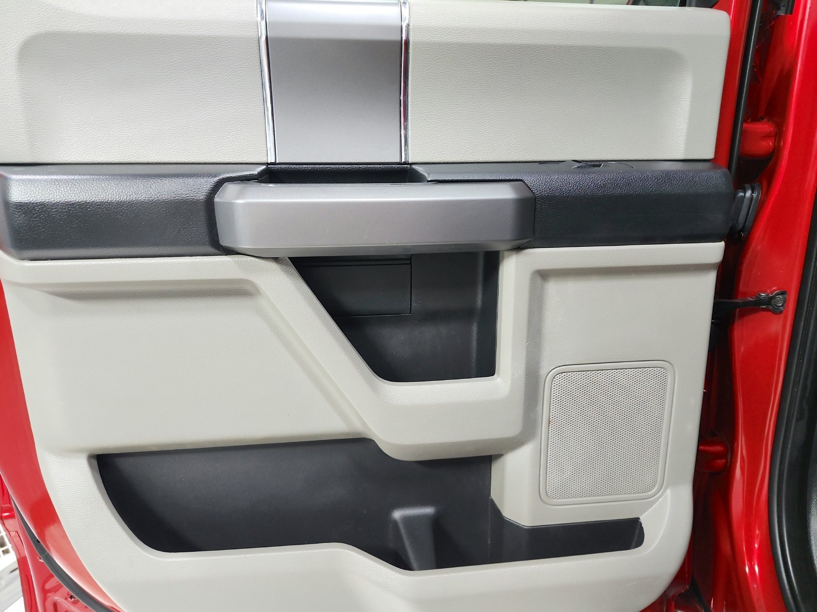 Used 2020 Red Ford XLT image 37
