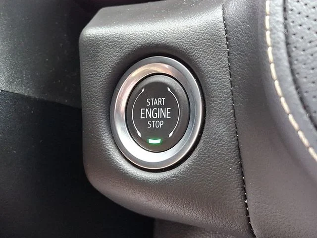 Used 2024 Beige Chevrolet Premier image 26