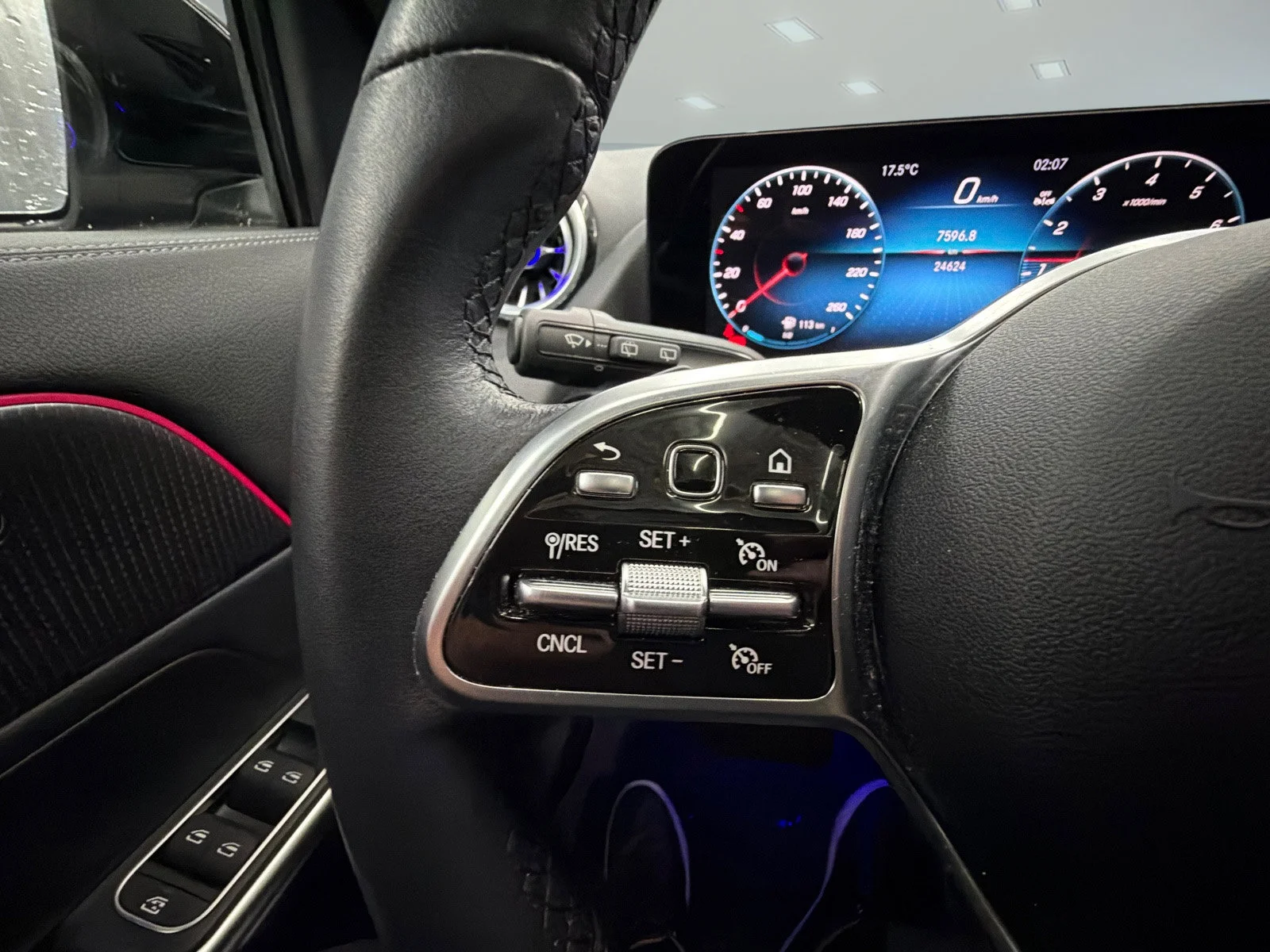 Used 2023 Black Mercedes-Benz GLA 250 image 13